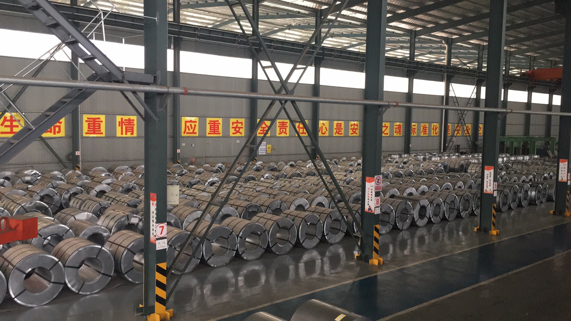 Durable Galvanized Steel Coil Factory Zinc Coating 600mm-1250mm Width