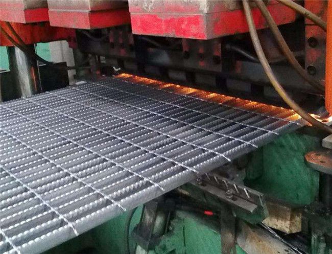 Anti Corrosion Steel Serrated Bar Grating Trench Cover Drain Grill
