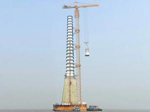 Quality Zoomlion Brand 8t Mobile Tower Crane with Cabin for sale