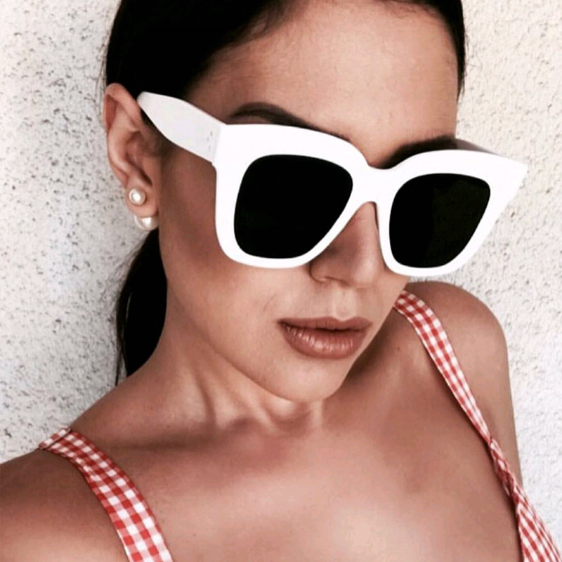 Butterfly Frame Sunglasses Fashionable Unisex Square Solaires