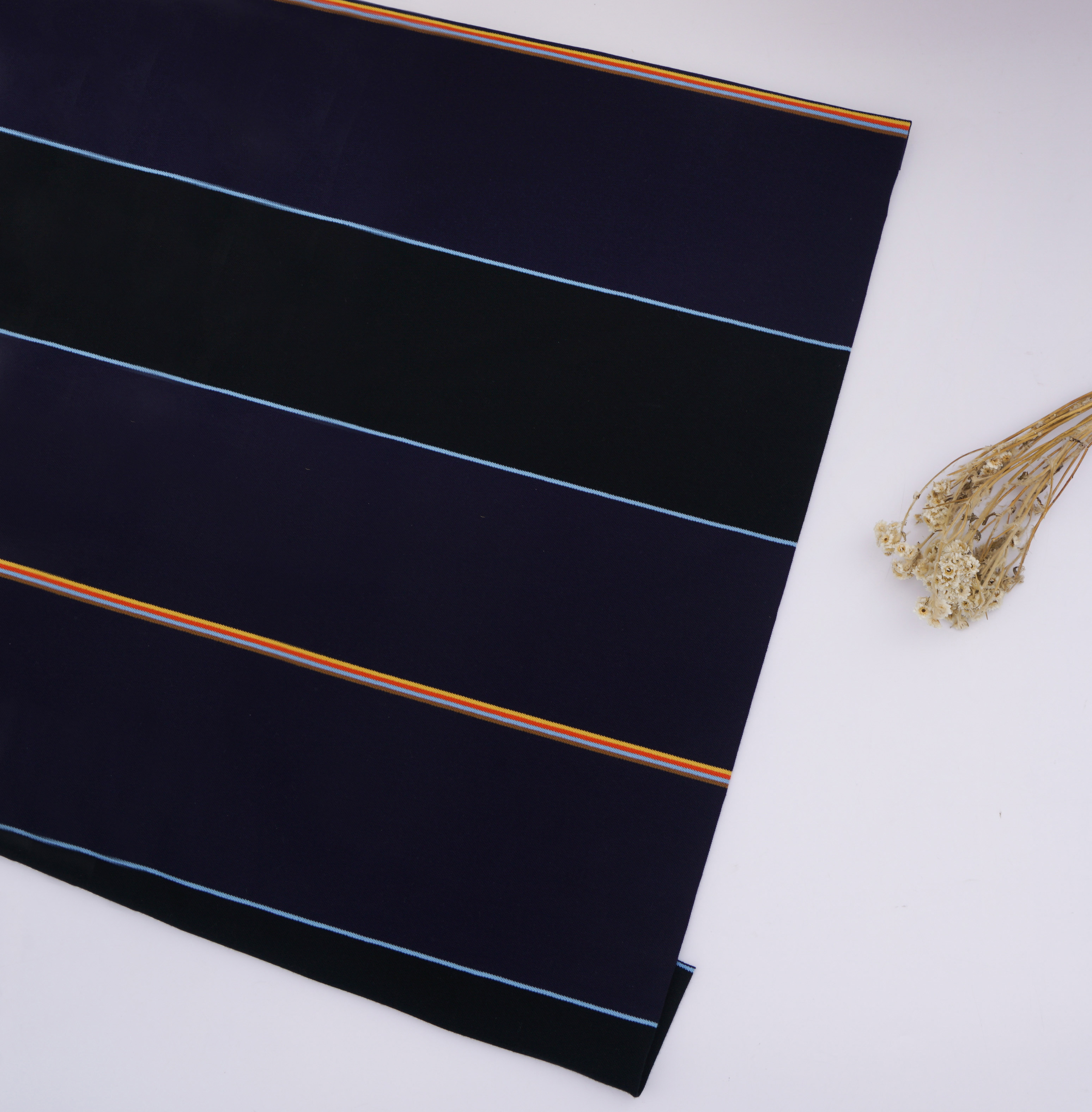 Moisture-Absorbing And Wear-Resistant Striped Knit Fabric