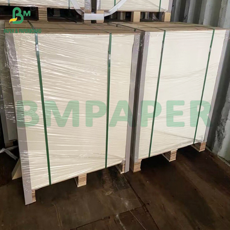 Double Sided White Coated Chipboard GC1 Cardboard For Packaging and Cards