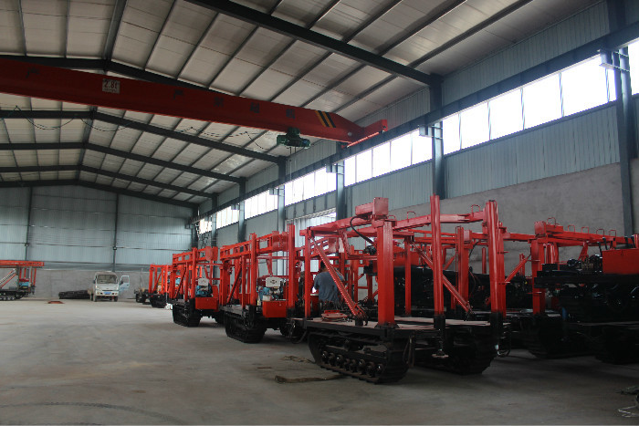 100m Depth Crawler Mounted Drill Rig With Hydraulic Automatic Feeding Device