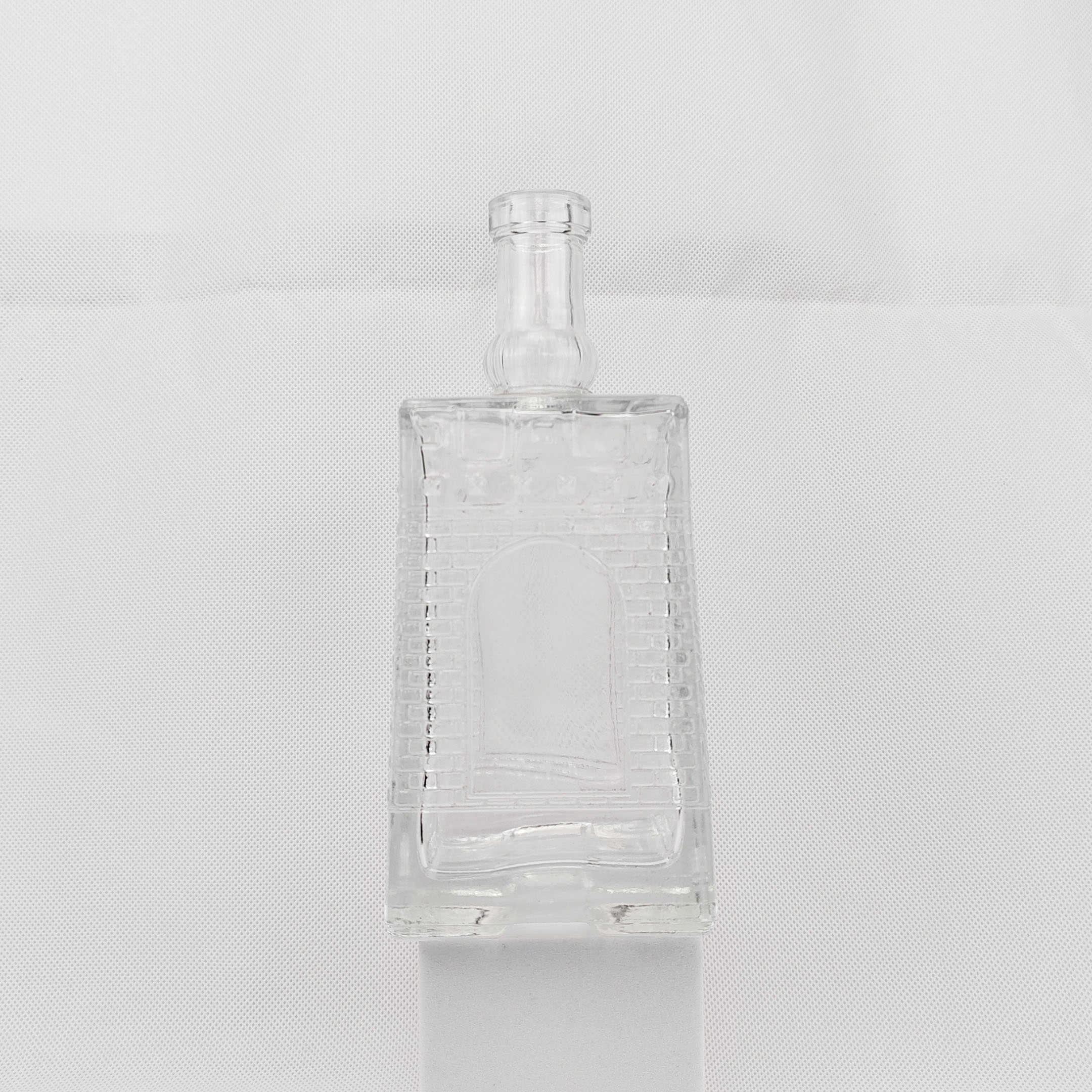 680ml Square Glass Vodka Bottle with Engraved Design Customized Spirit Bottle