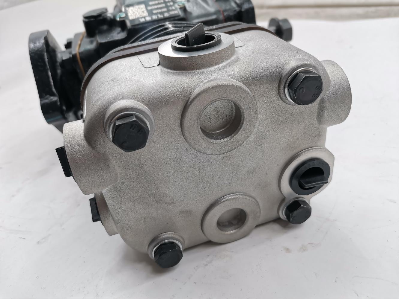 ISO9001 Certified 3974548 3509DR10 Original Dongfeng Cumminss 6BT Engine Single Cylinder Air Compressor for Replace/Repair