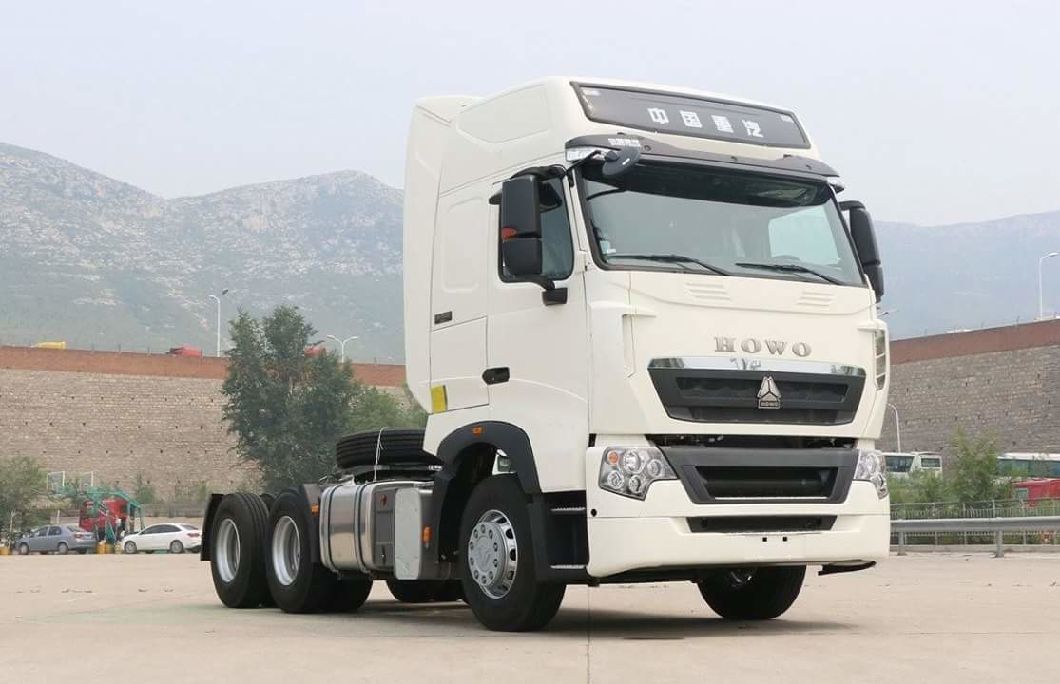 Sinotruk HOWO 8X4 Dump Tractor Truck with High Payload Capacity