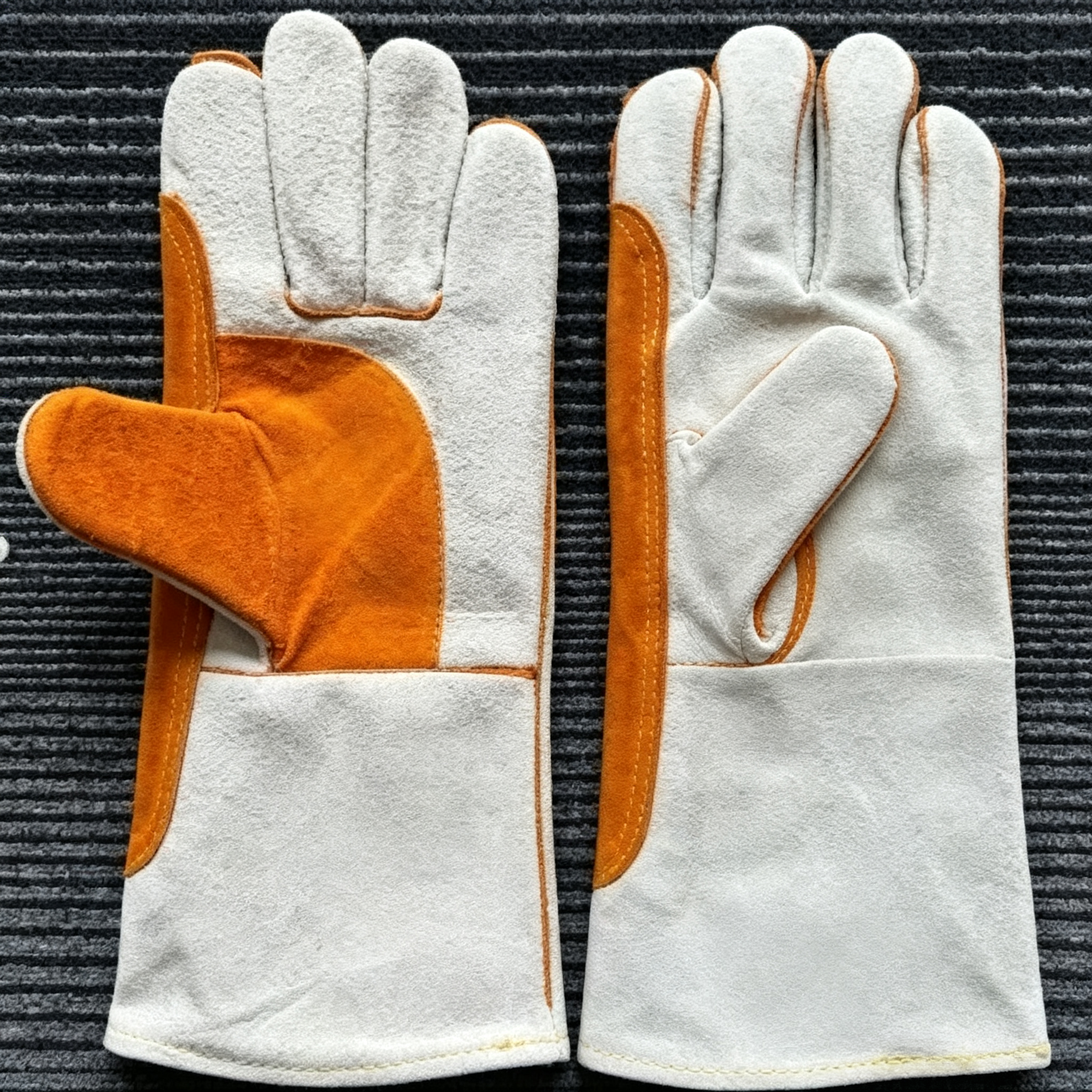 Split Cowhide Welding Gloves , Double Layer Heat Resistant Welder Gloves , Short Driver & Long Cuff Leather Safety Gloves , Anti Spark Wear Resistant