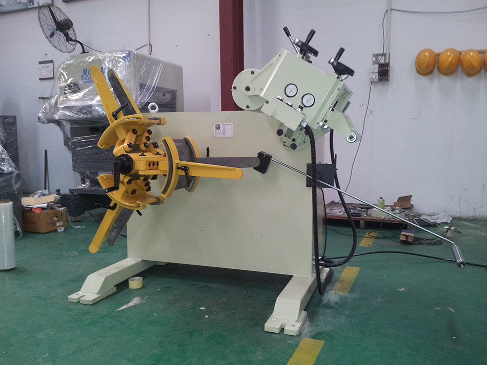 Line Speed 16 Meter Per Minute Mandrel Expansion Uncoiler With Straightener
