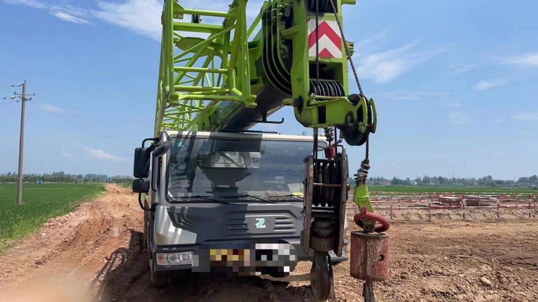2021 Zoomlion Ztc250A552 25t 35t 50t 80t 100t Truck Crane Mobile Crane Truck Mounted Crane Used Crane for Sale at Good Original Condition