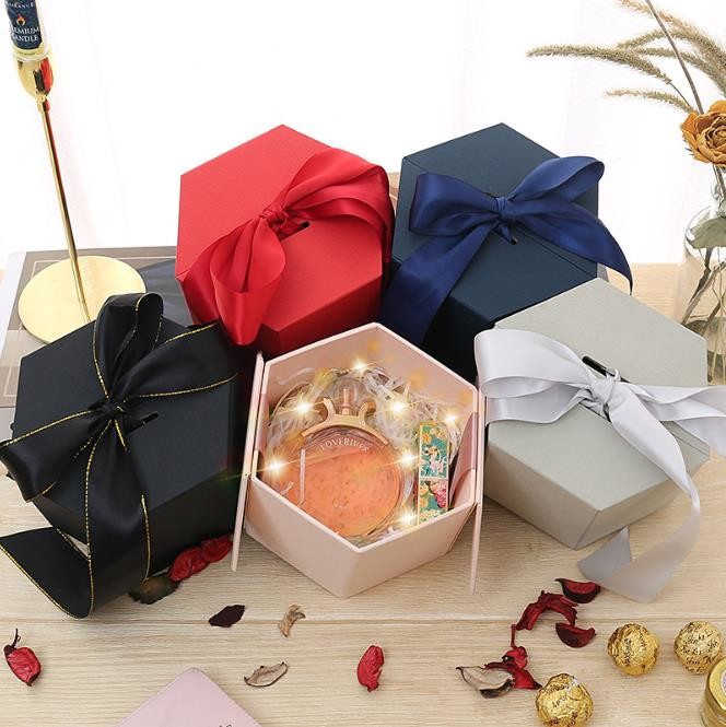 15*13*10cm Hexagon Paper Wedding Gift Box Packaging