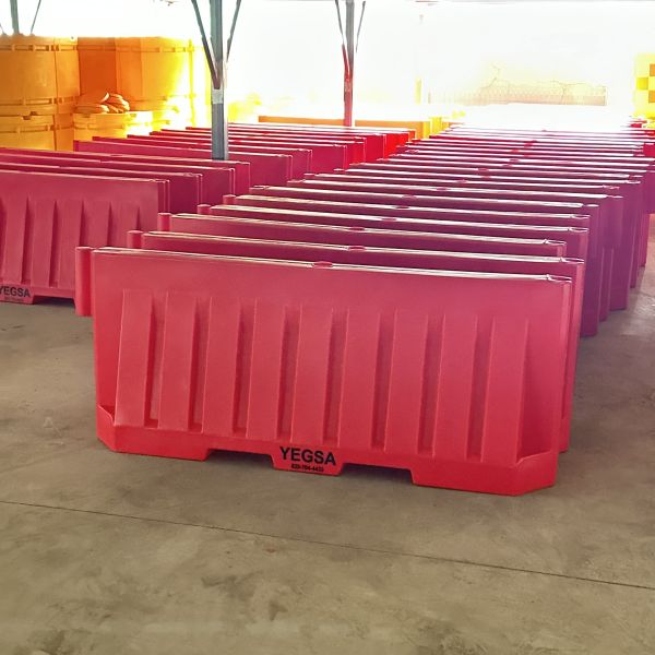 Height 920 mm Diameter 900 mm Water Capacity 500 kg Yellow Crash Cushion Cylinder with Reflective Sheeting – Water-Filled Impact Attenuator