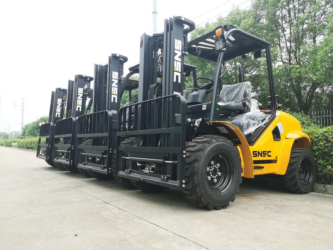 Backhoe Loader FD35 3.5 Ton Rough Terrain Forklift with Japanese Engine and Side Shifter