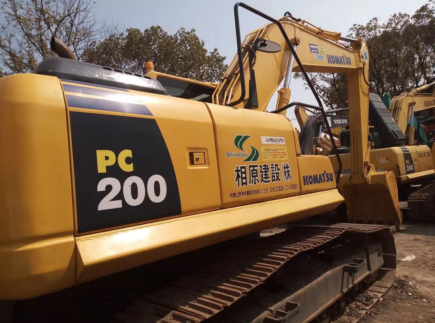 Original Japan Used KOMATSU PC200-8 Crawler Excavator in excellent condition