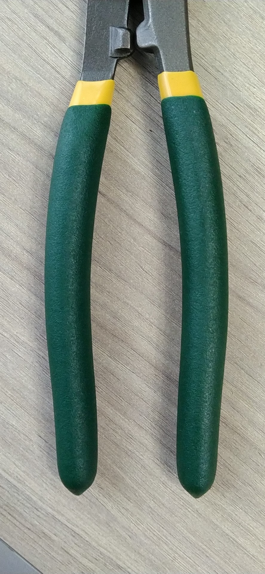 Cable shears, high carbon steel, PVC handle, clamp taste should be quenched, (6,8,10 inches)