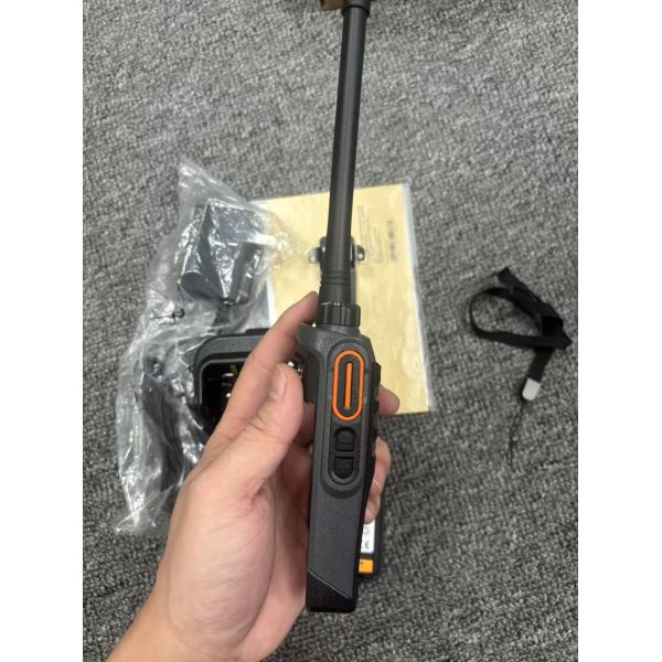 Hytera IP55 Waterproof Walkie Talkie with 2000-2500mah Battery and 5W High-Power DMR Digital Radio