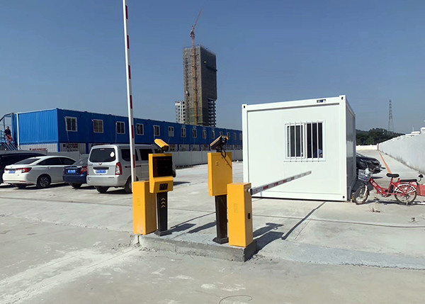 Smooth Traffic Flow in Parking Lot Intelligent Car Park Barrier Gate with Advanced Technology and 6m Telescopic Boom