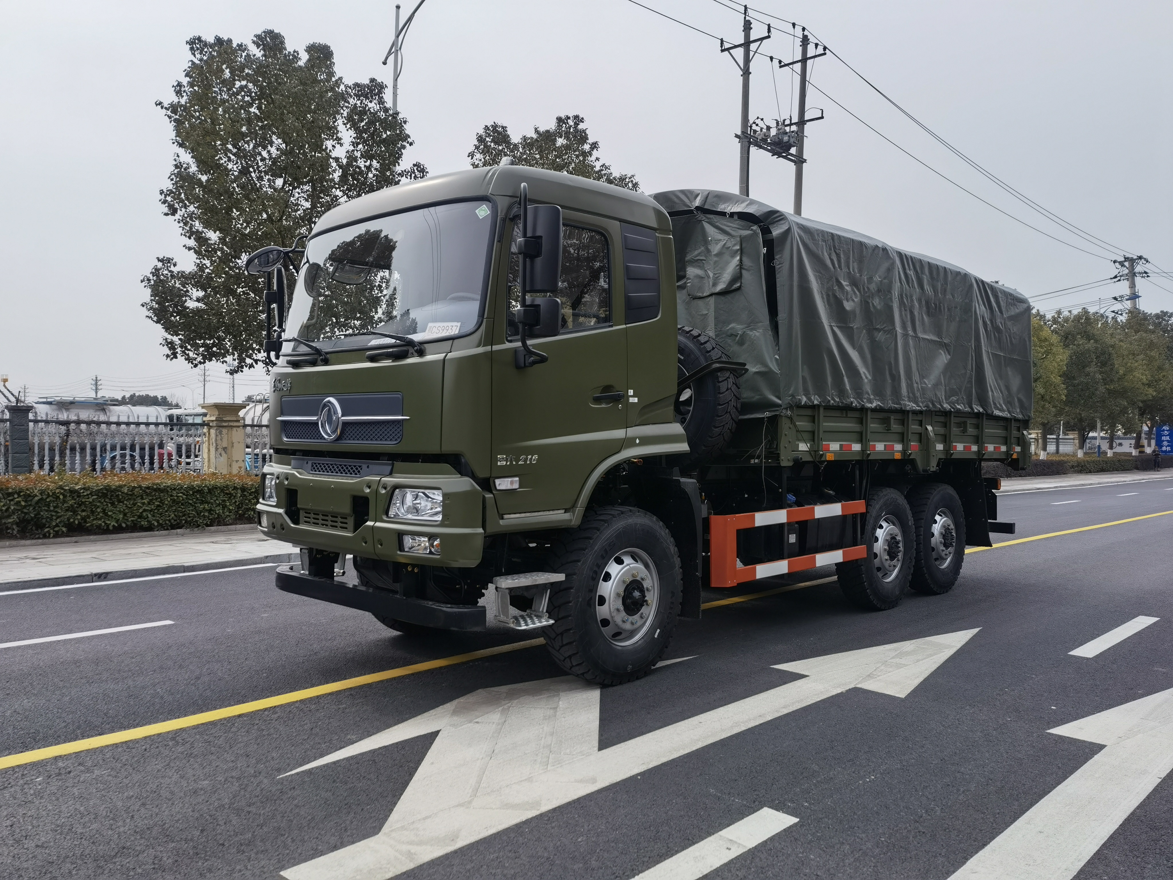 6×6 Cargo Truck Dongfeng New Lorry Truck Off Road Tires SIngle Cabin Cummins Engine Use In Africa