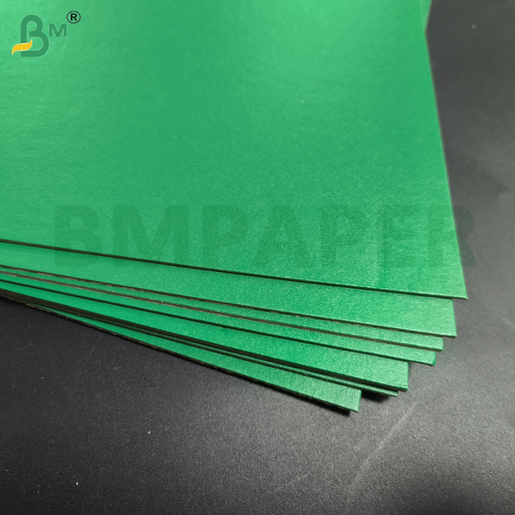 Non-Bending Lamianted Chipboard 1.5mm Rigid Thick Paperboard Multi Colors