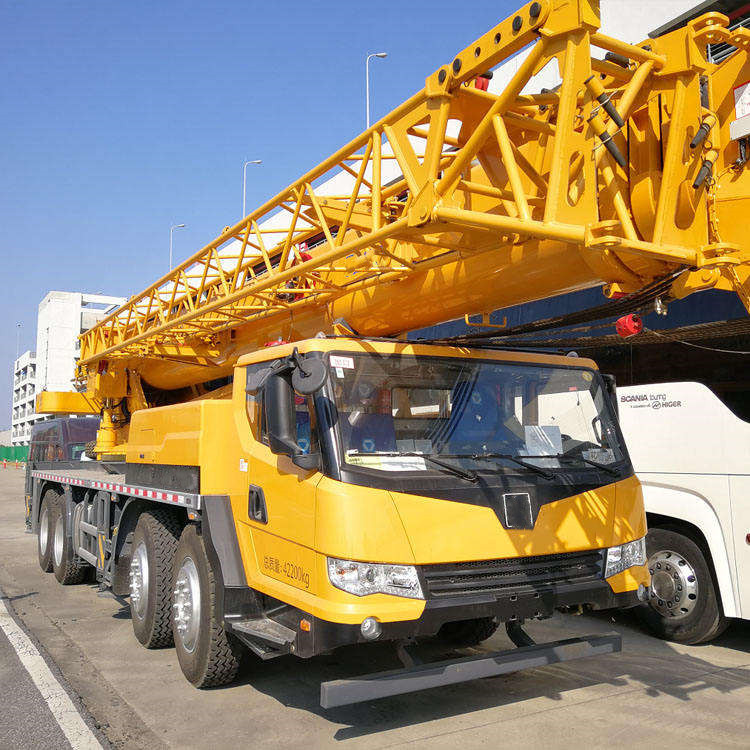 Max. Lifting Load 70ton Used Truck Crane with Good Condition and 2001-4000 Working Hours