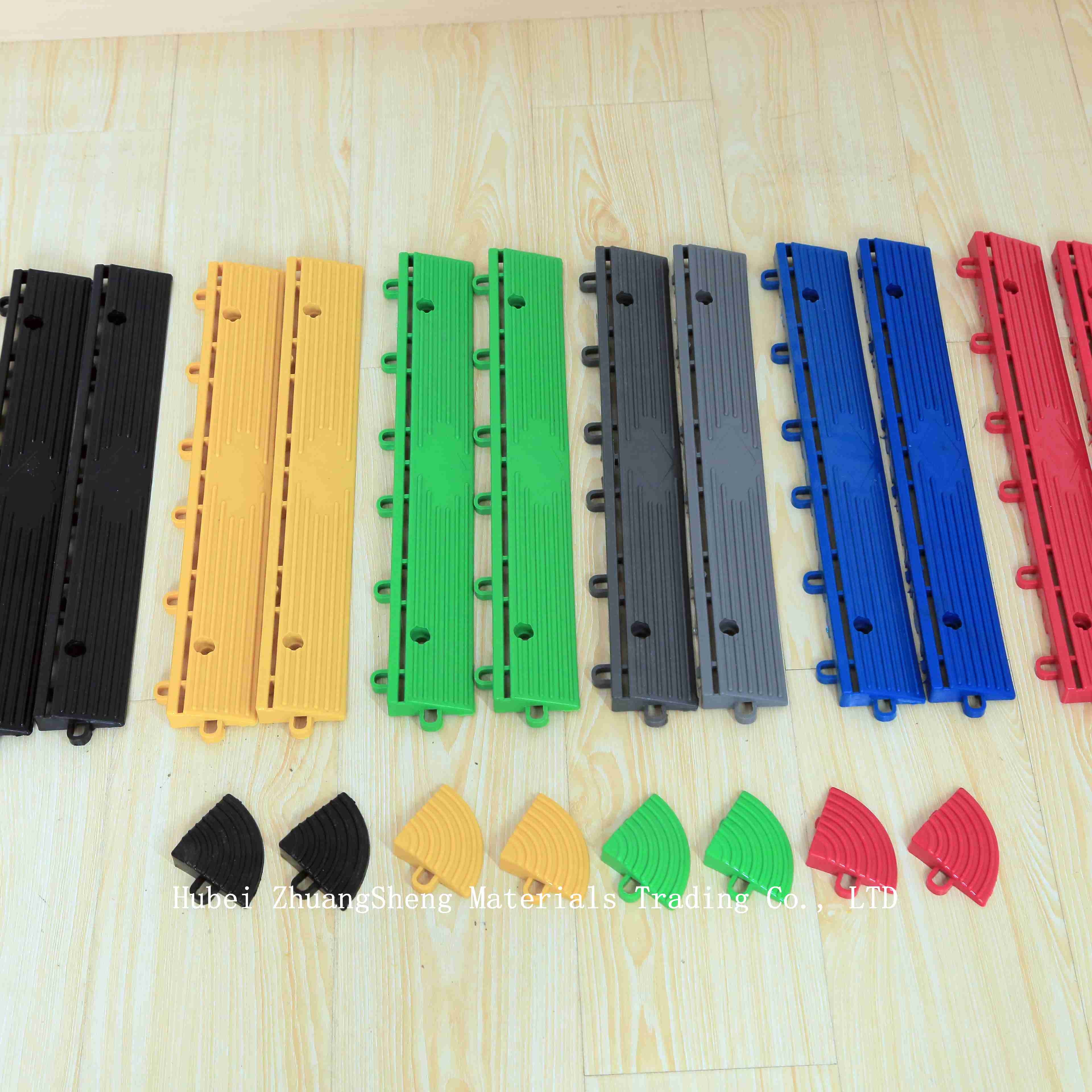 1.8mm Plastic Permeable Floor / Car Wash Grille Floor / Corrugated Plastic Floor Protection Sheets Board