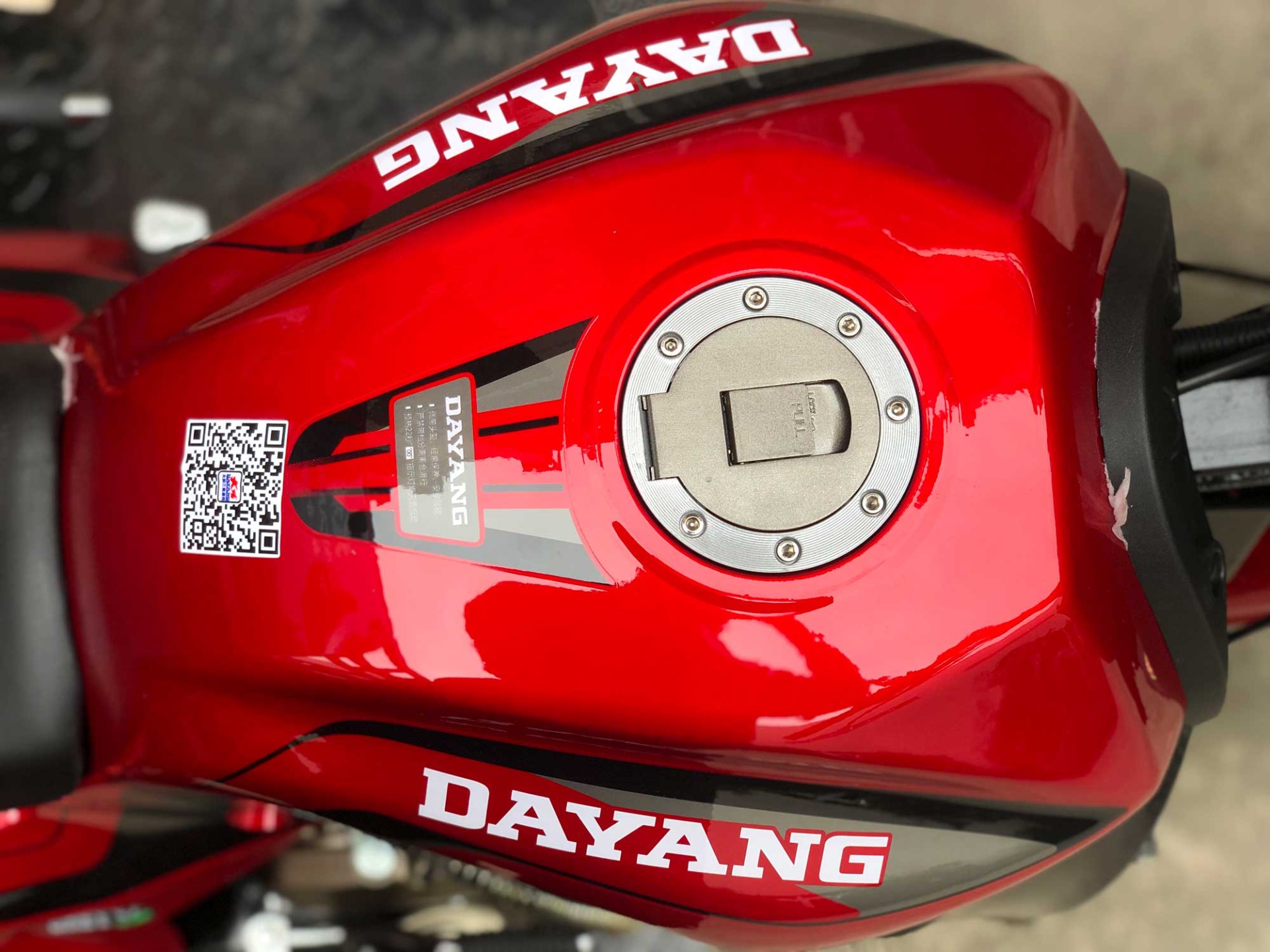 Peru Market DAYANG Tricycle with Powerful 200cc/250cc/300cc Engine and Three Wheels Type