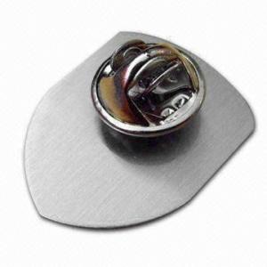 Quality Retractable Magnet Hard Enamel Lapel Pins , Gold / Silver Metal Enamel Pin Badges for sale