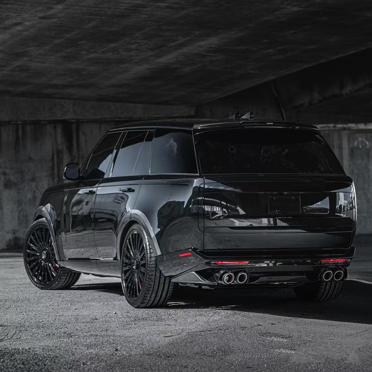 2022 New Range Rover Body Kit BS Style Front Lip Splitter Bumper Diffuser