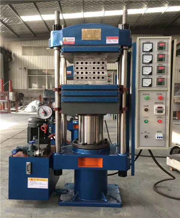 7.5KW 160T Rubber Vulcanizing Press Machine For Rubber Tile