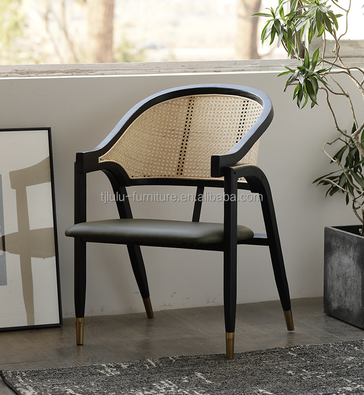 Sturdy Ashwood Frame Dining Chair The Perfect Combination of Sturdiness and Style