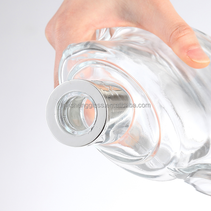 50ml Clear Glass Whisky Bottle with Hot Stamping Surface Handling Healthy Lead-free