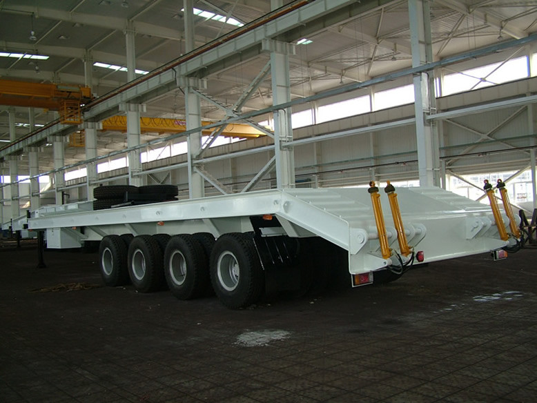 4 Axles 100 Tons Low Bed Truck Trailer For Crane Transportation Red