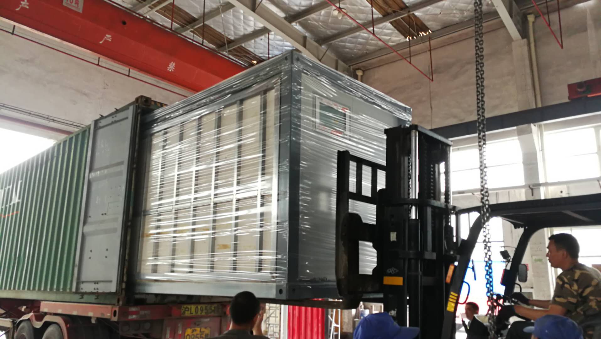 Grande expandable prefab house transport
