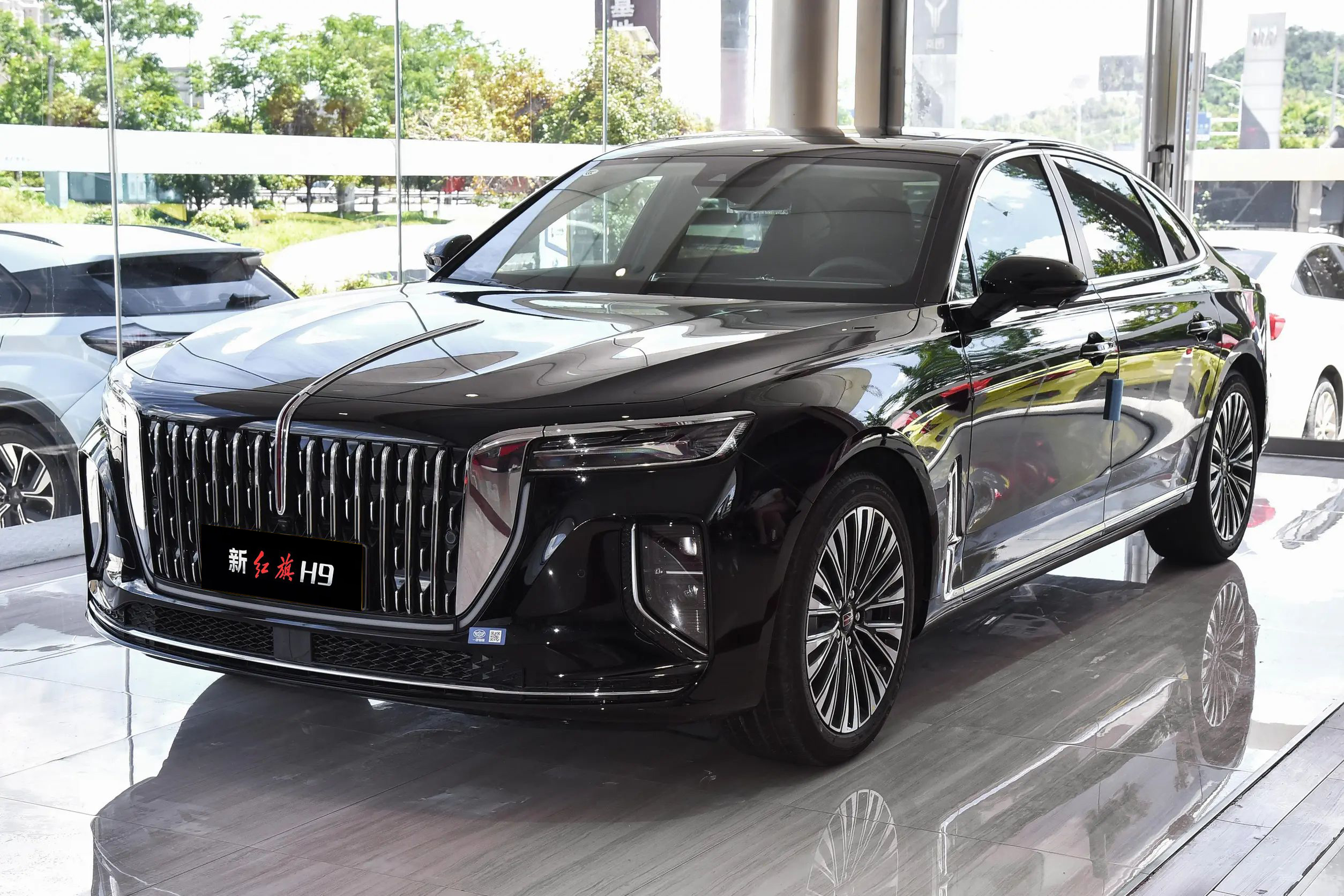 Maximum Speed 230 km/h Hongqi H9 2024 4-doors 5-seats Seven-speed Wet Dual Clutch Cars with Manual Copilot Seat Adjustment