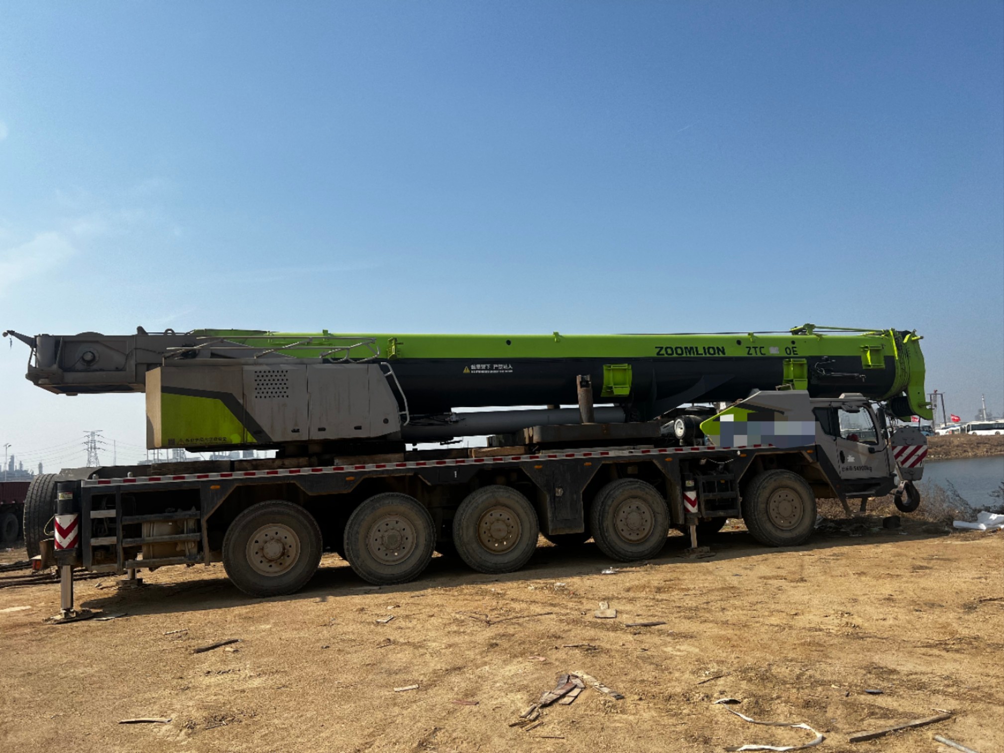 Zoomlion Lifting Equipment High Quality Construction Machinery Official Truck Crane Lift 200 Ton Mobile Crane