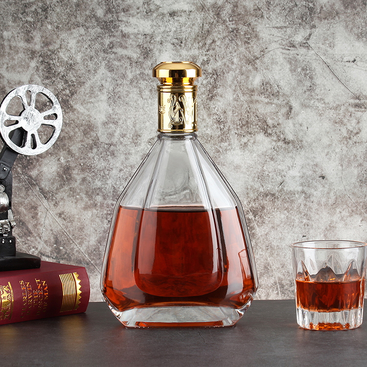 Super Flint Glass 500ml Bottle for Vodka Whiskey Custom Make and Pocket-friendly
