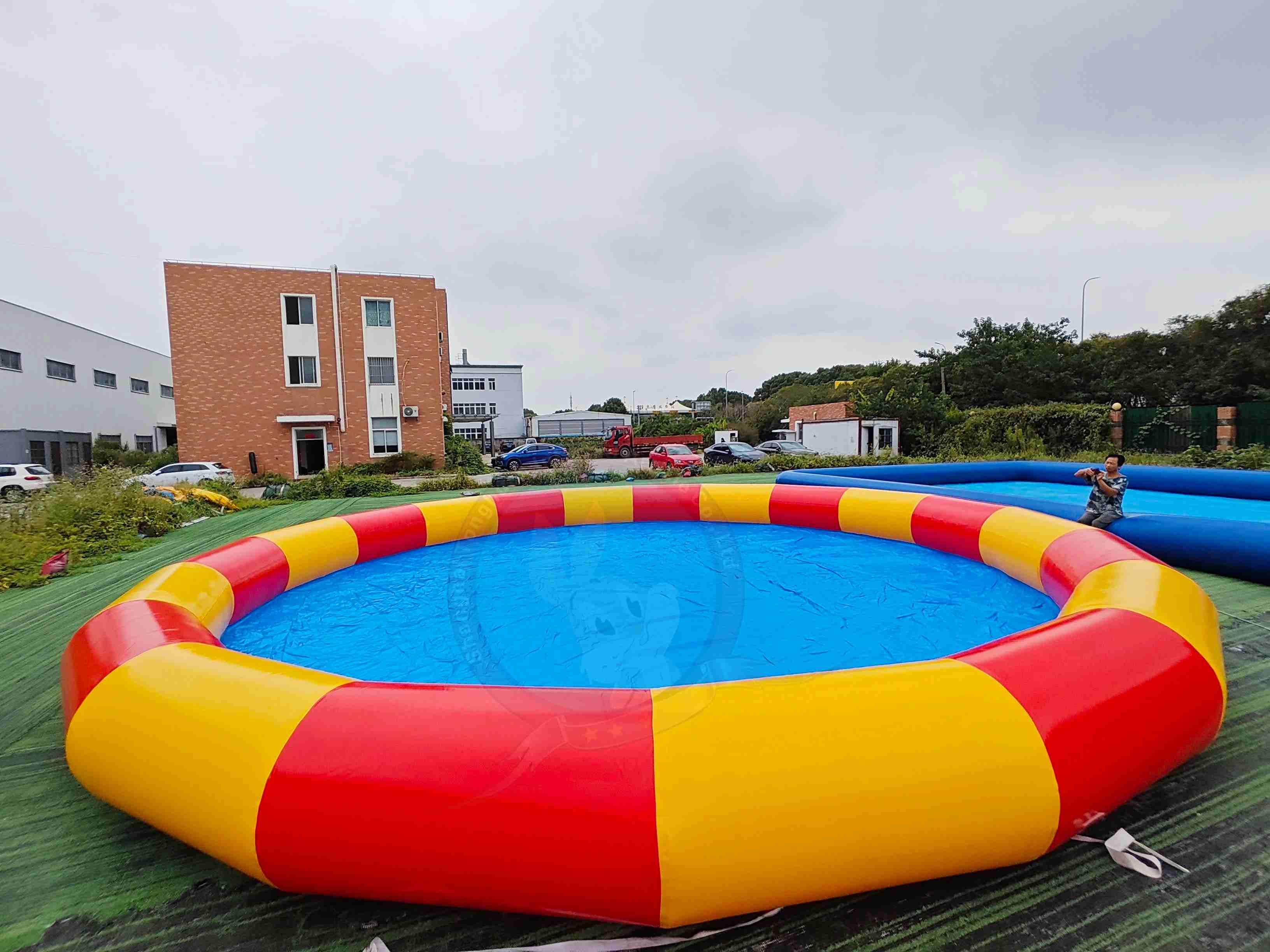 Durable Inflatable Swimming Pool with Custom Size Shape and Color Options for Home Use Event Planning Seasonal Promotion and Outdoor Water Fun