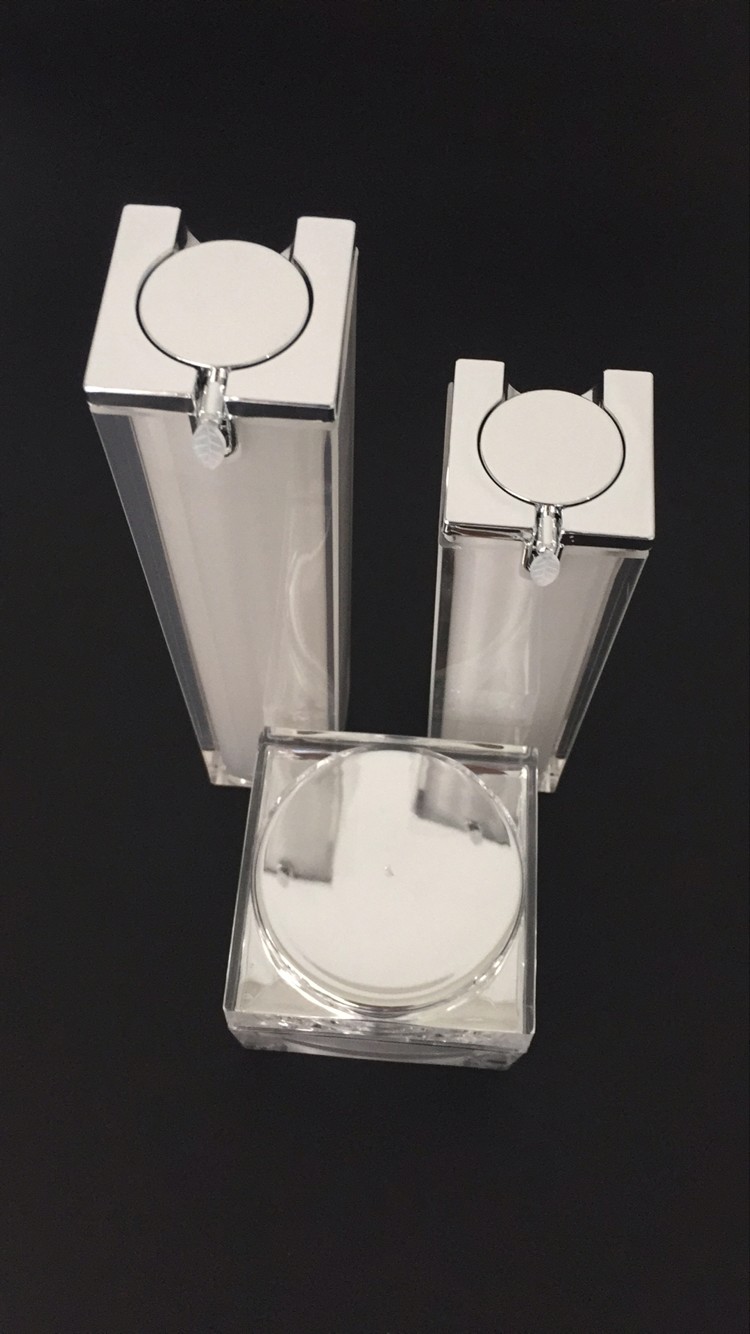 Transparent White Airless Cosmetic Bottles Slim Clear Empty 50ml For Lotion Cream