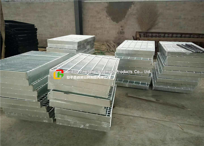 Hot Gavlanized Block Paving Drain Covers , Metal Bar Driveway Manhole Cover