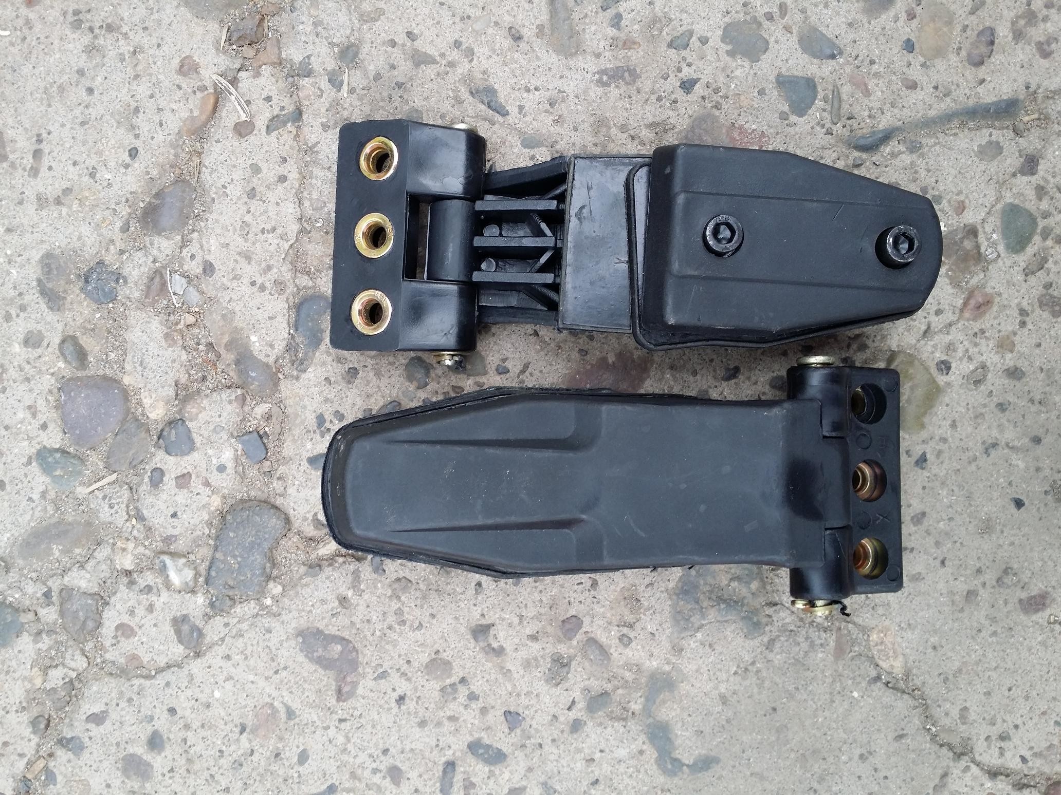 YTO tractor door hinges of cab for LX904/704/1204