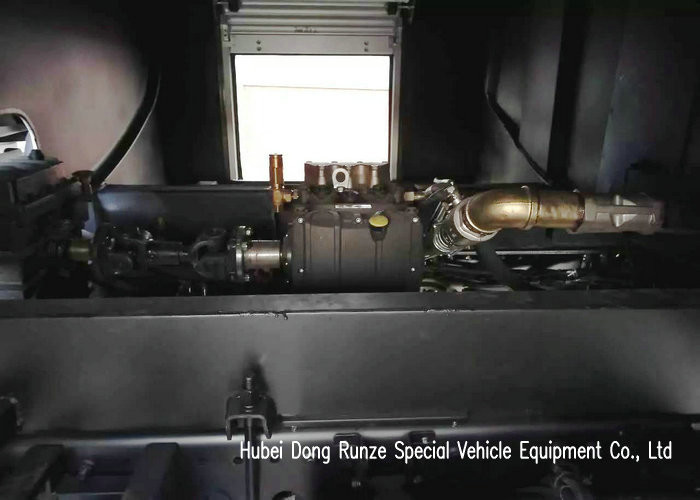 King Run High Pressure Sewer Jetter Truck For Sewer Drain Cleaning 4x2 / 4x4