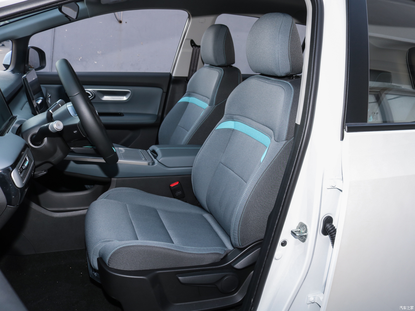 Family Use Second Hand EV Cars Suv 500Kms New Energy Vehicles