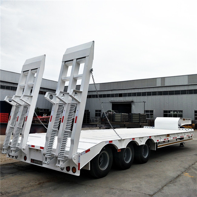 Steel Material 60T -70T Heavy Duty Semi Trailers Low Bed 3 Axles 12R22.5 / 12R20 Tire
