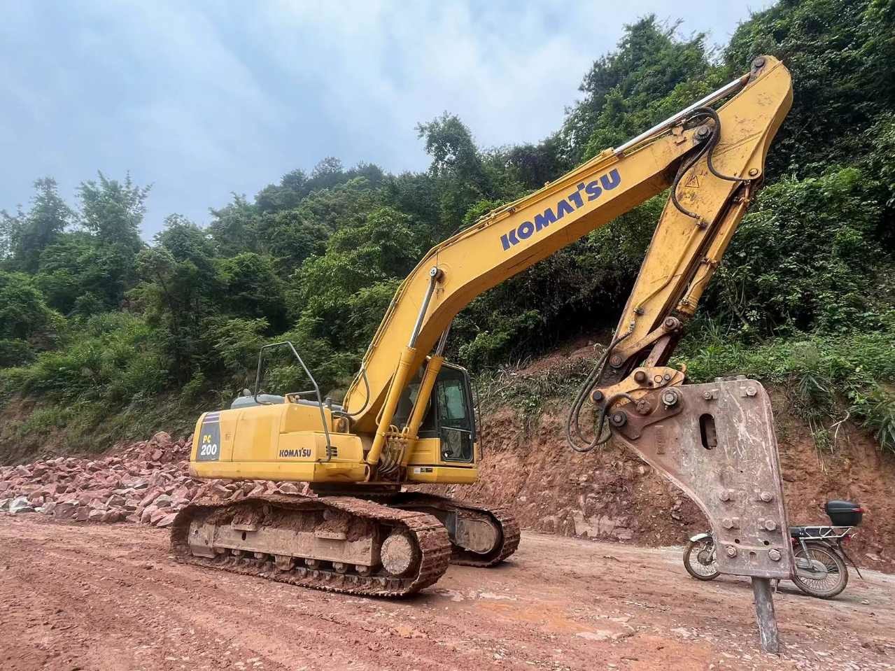 Komatsu PC200-8mo PC200-8n1 PC200-7 PC220 PC240 Excavator, Used Original Japan Komatsu PC200 Excavator