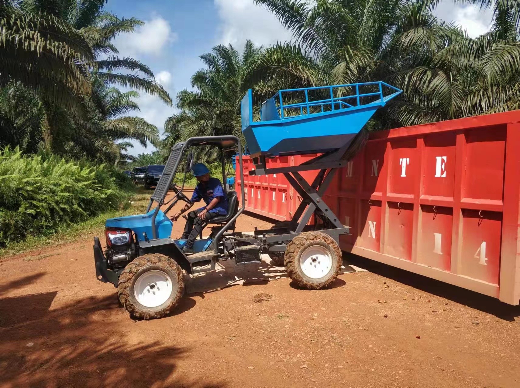 Hydraulic System Palm Oil Tractor for Agricultural palm oil plantations