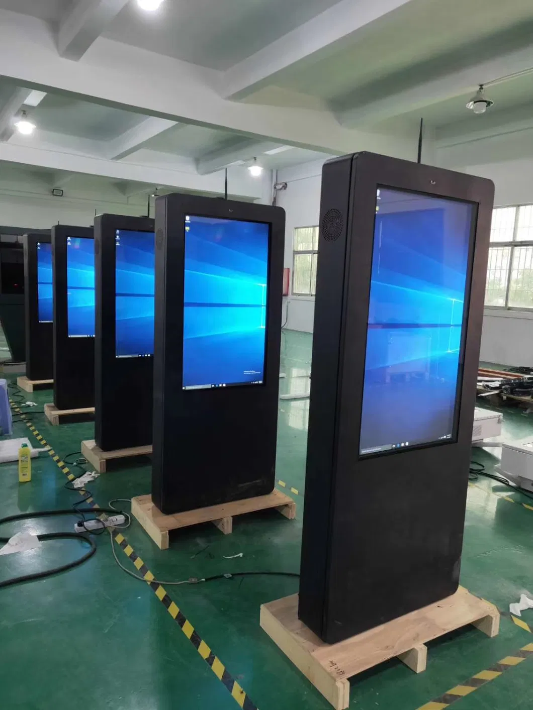 Outdoor LCD Display Touch Screen Kiosk for Digital Signage