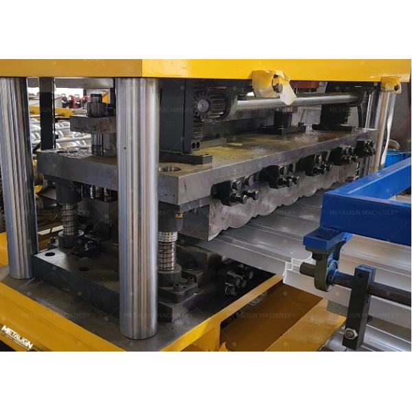 Chain Driven Roll Forming Machine with 18 Forming Stations and Hydraulic Cutting for Metal Roof Tile Production Line