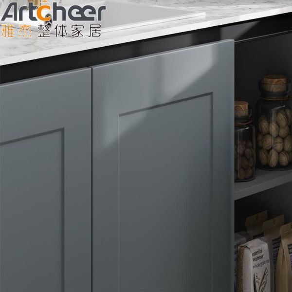 Modern Design Solid Wood Kitchen Cabinets with Customized Size in Shaker Door Style
