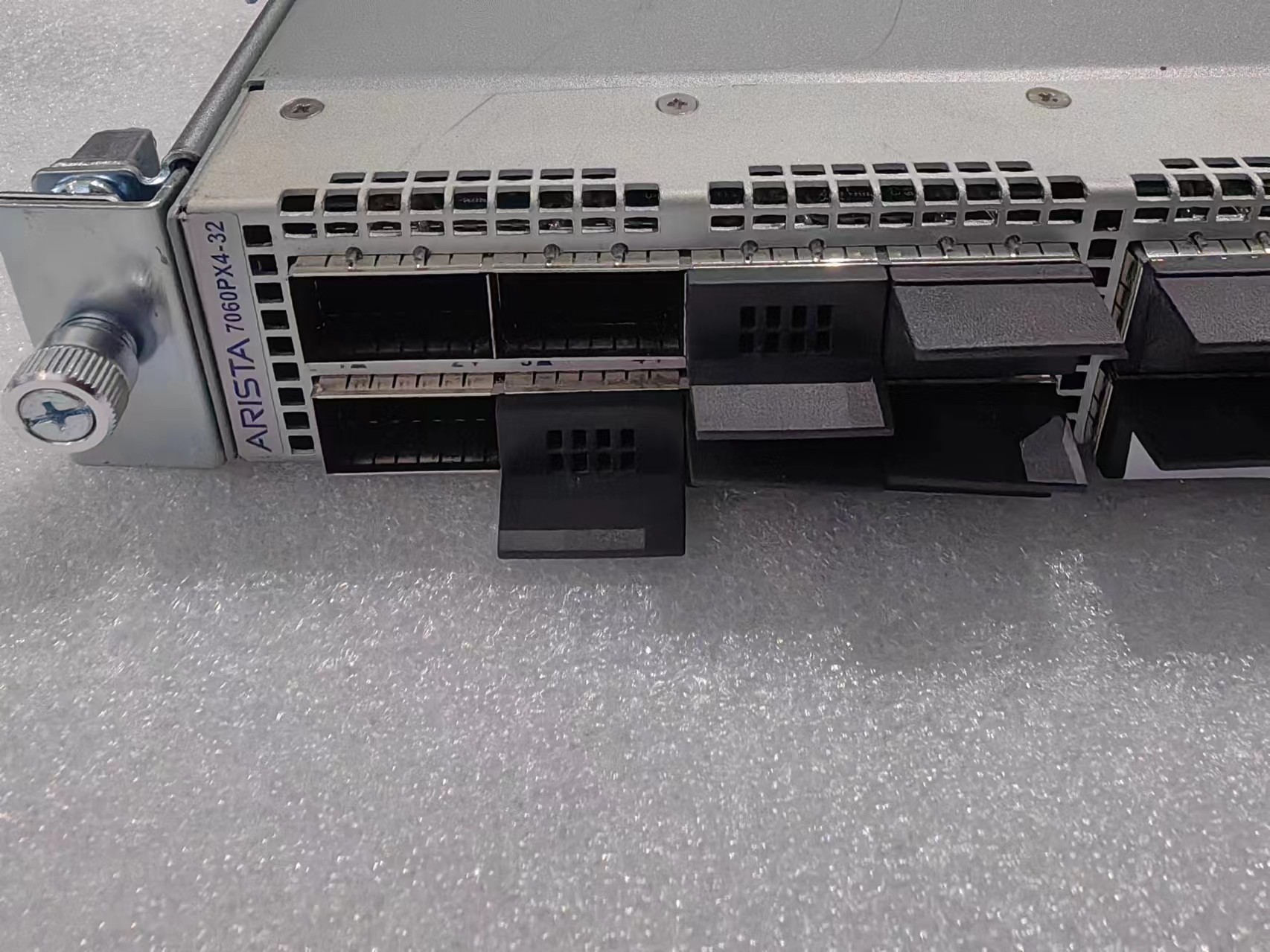 Arista Networks DCS-7060PX4-32 32X400GbE Ports Switch Front To Rear Air With 2x PSU