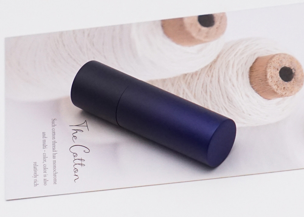 3.5g Luxury Lipstick Tube Cylinder Empty Aluminum Container Package With Paper Box