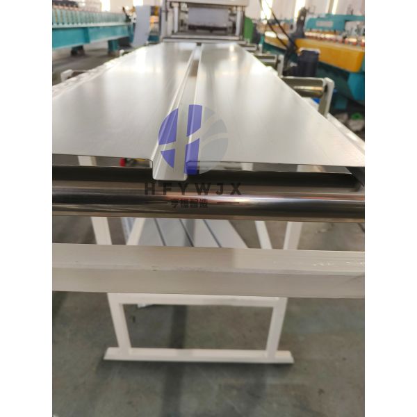Custom Profile Bending Wall Cladding Roll Forming Machine New 416mm Feed Width